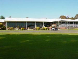 Tenterfield Golf Club and Fairways Lodge - Accommodation Resorts