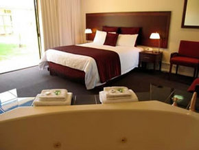 Comfort Inn Deakin Palms - Accommodation Resorts